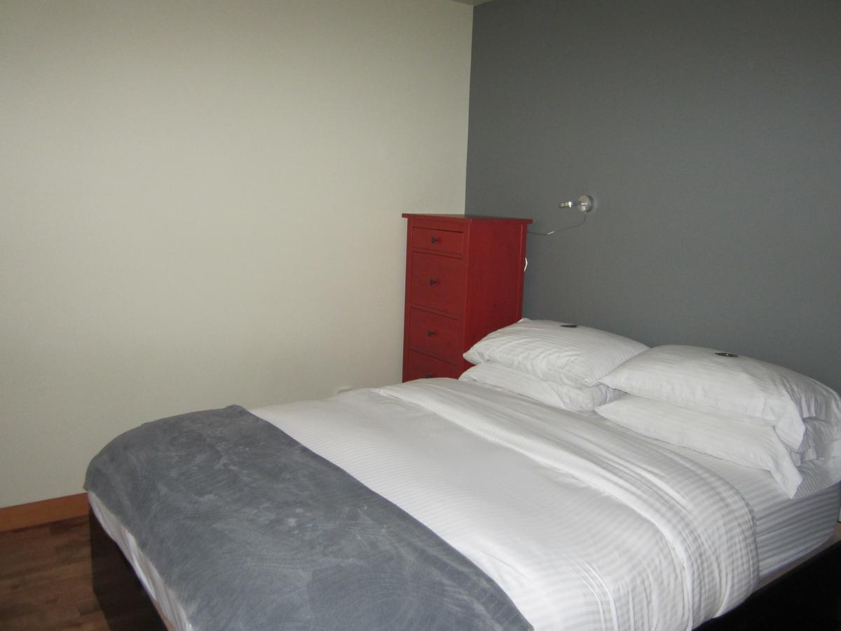 Ecoscape Cabins Hotel Port Hardy Esterno foto