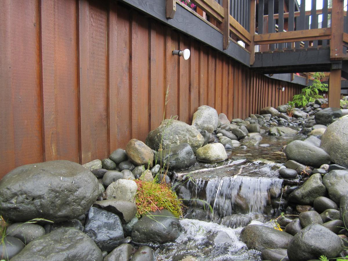 Ecoscape Cabins Hotel Port Hardy Esterno foto